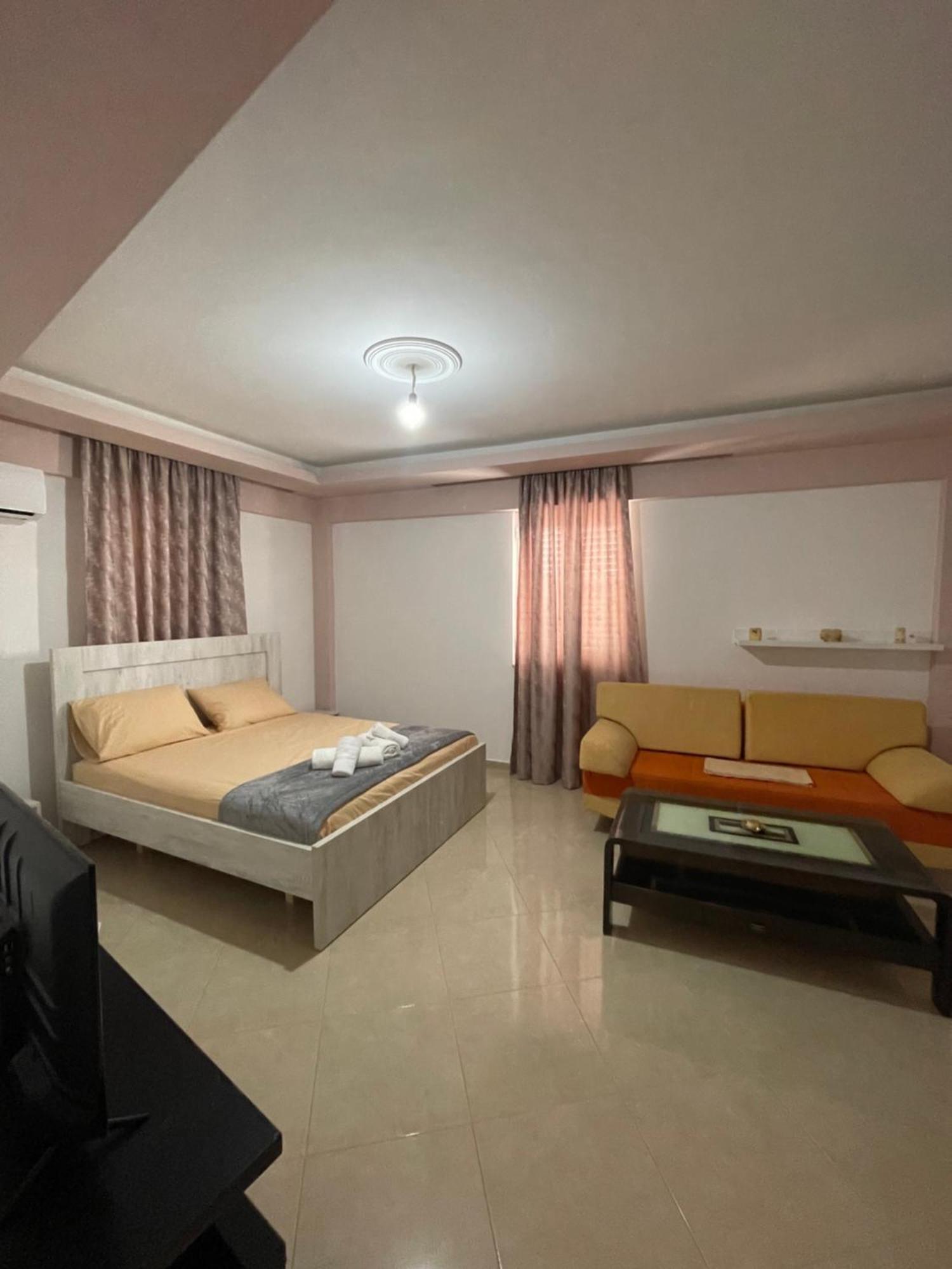 Eveline Appartement *